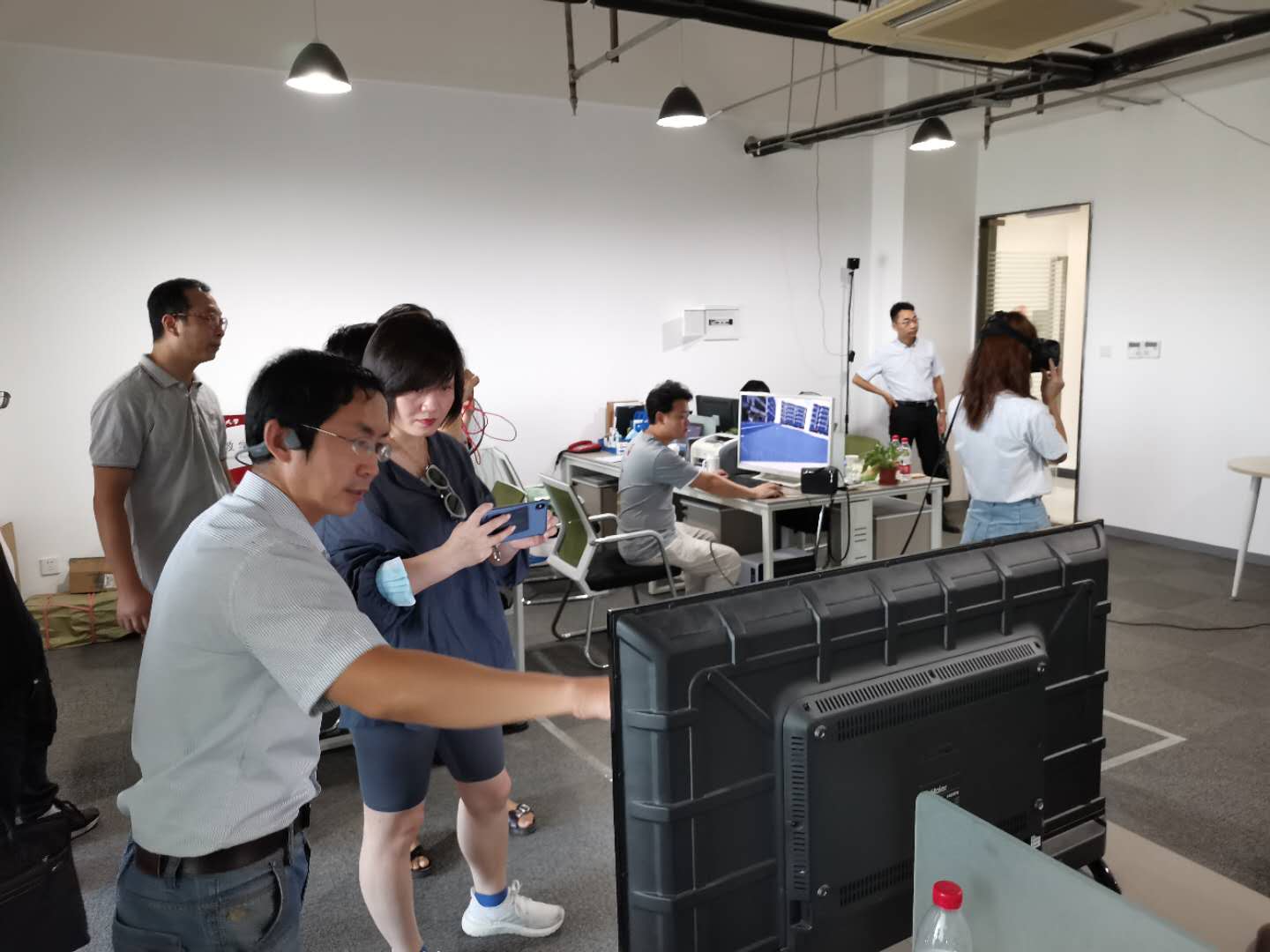 江西省第二批VR工业立异创业优异人才团队角逐我司乐成入围后专家来公司考察