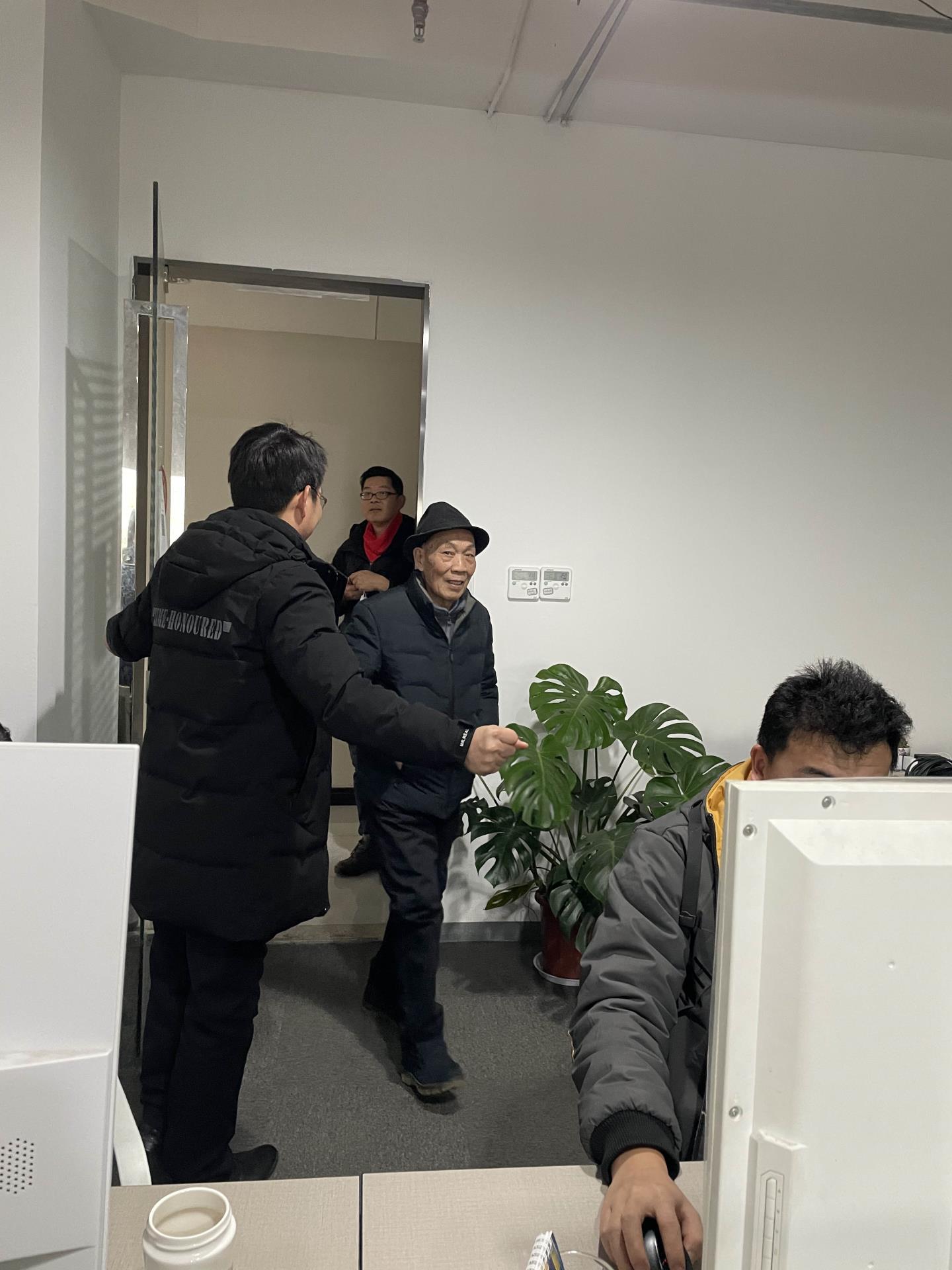 刘教授到访-探讨VR+纸科画项目计划实现