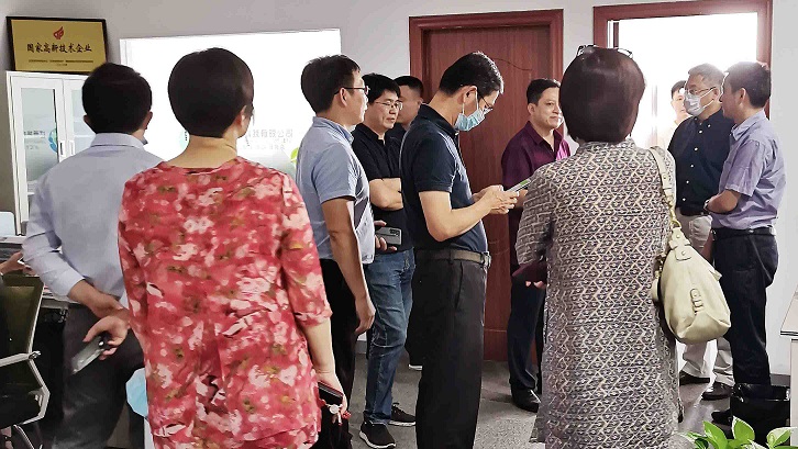 江西省第三批VR立异创业人才团队专家一行莅临我公司现场核查